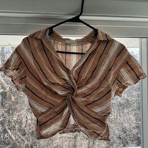 Super cute crop short sleeve